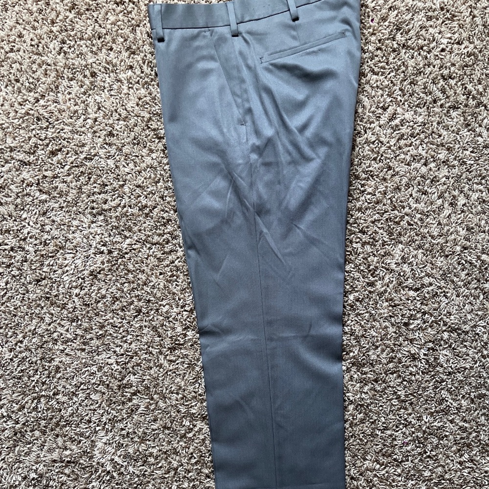 Van Heusen Men's 32x32 Gray Dress Pants
